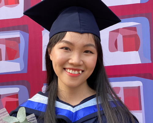 Lê Phạm Nguyệt Thương